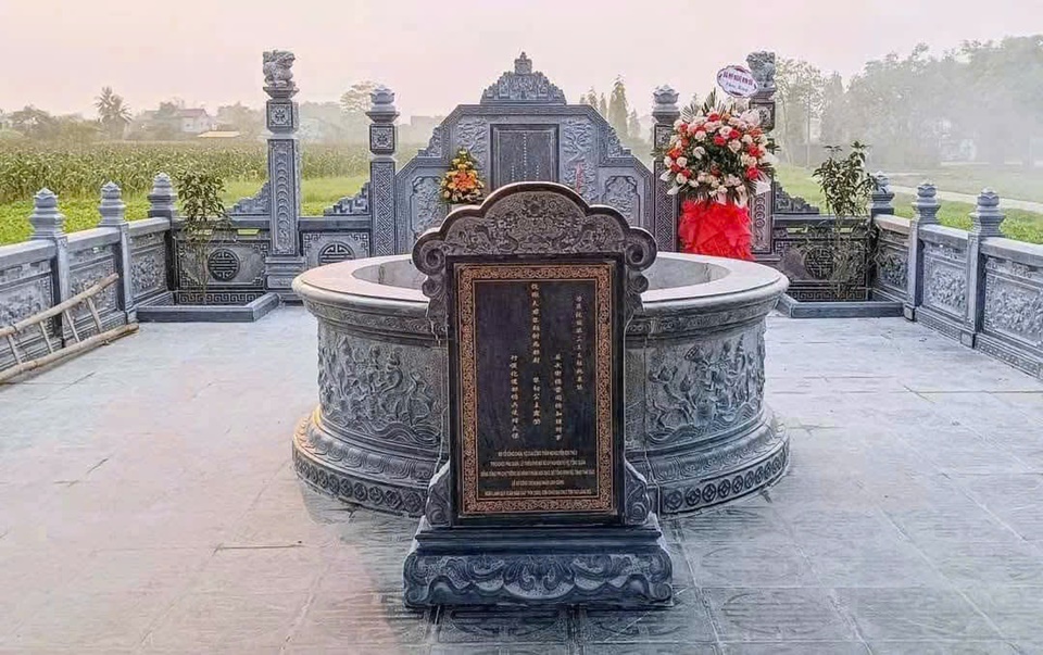 Mộ Đá Tròn - Mộ Tổ
