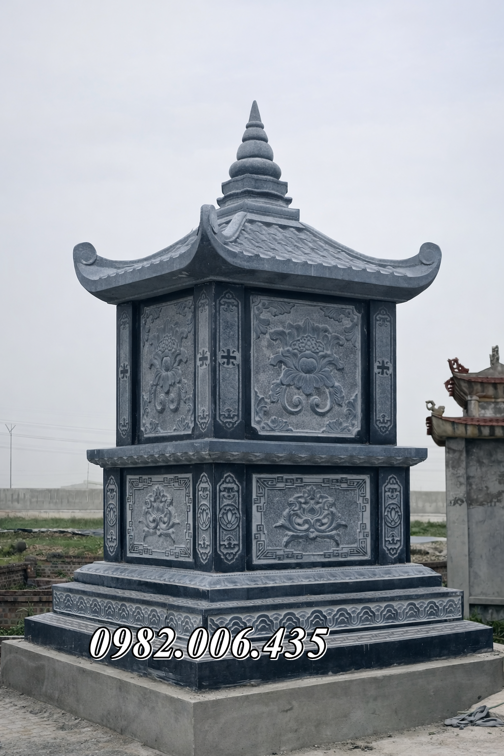 Mộ Tháp Đá Mini Vũng Tàu Giá Bao Nhiêu Có Nên Mua Không