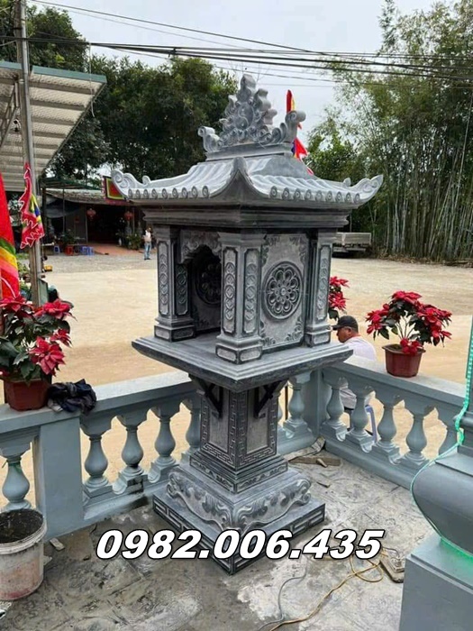 Bàn Thờ Thiên Đá Mẫu có mái ở Vũng Tàu