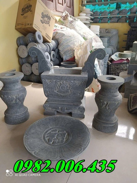 Ý nghĩa của bộ bát hương đá trong thờ cúng Bán Cà Mau