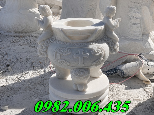 Ý nghĩa của bộ bát hương đá trong thờ cúng Bán Hậu Giang