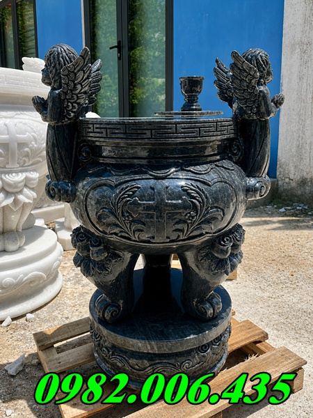 Ý nghĩa của bộ bát hương đá trong thờ cúng Bán Hậu Giang