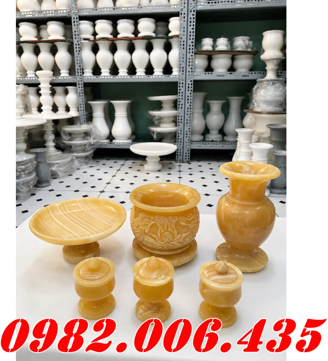 Ý nghĩa của bộ bát hương đá trong thờ cúng Bán Sóc Trăng